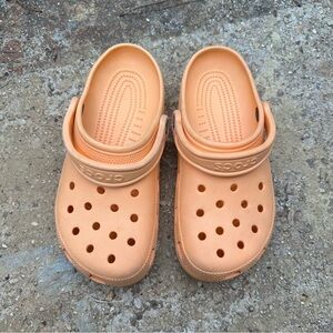 Crocs Classic Clogs Orange Men’s 6 / Women’s 8 Lightweight Slip-On